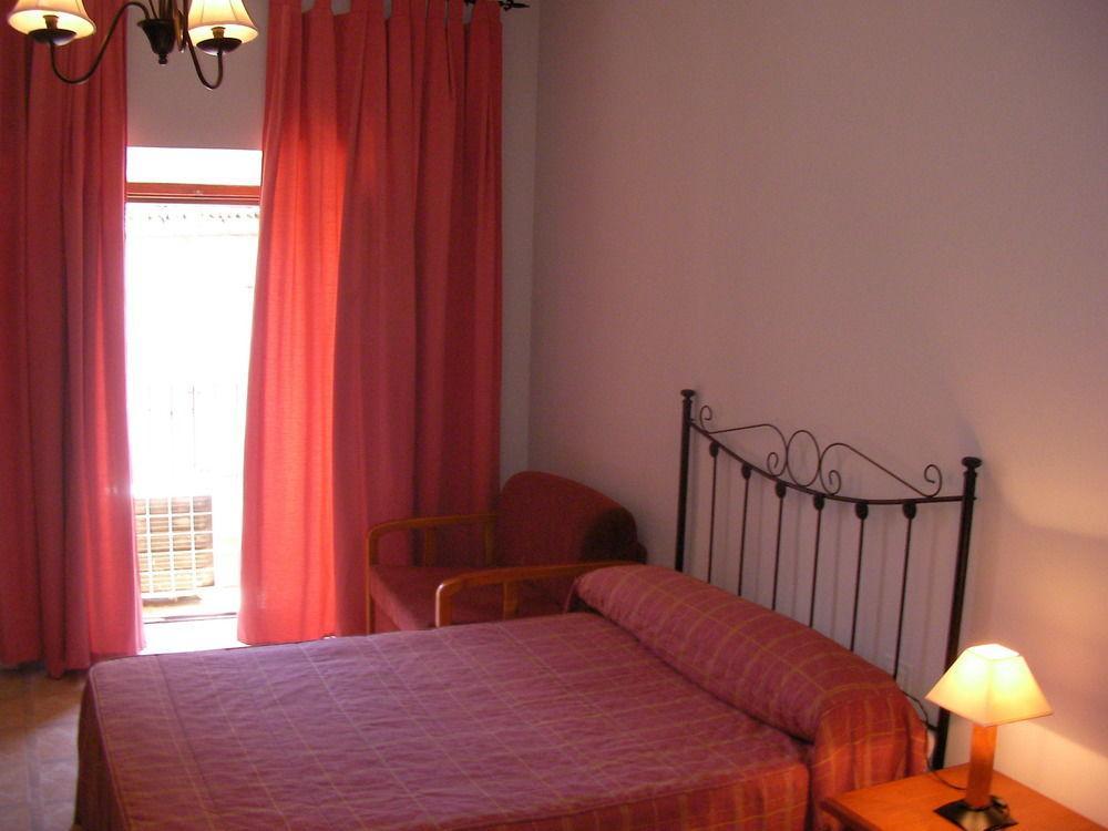Hostal Трухильо Экстерьер фото