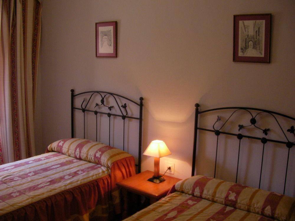 Hostal Трухильо Экстерьер фото
