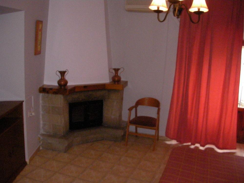 Hostal Трухильо Экстерьер фото